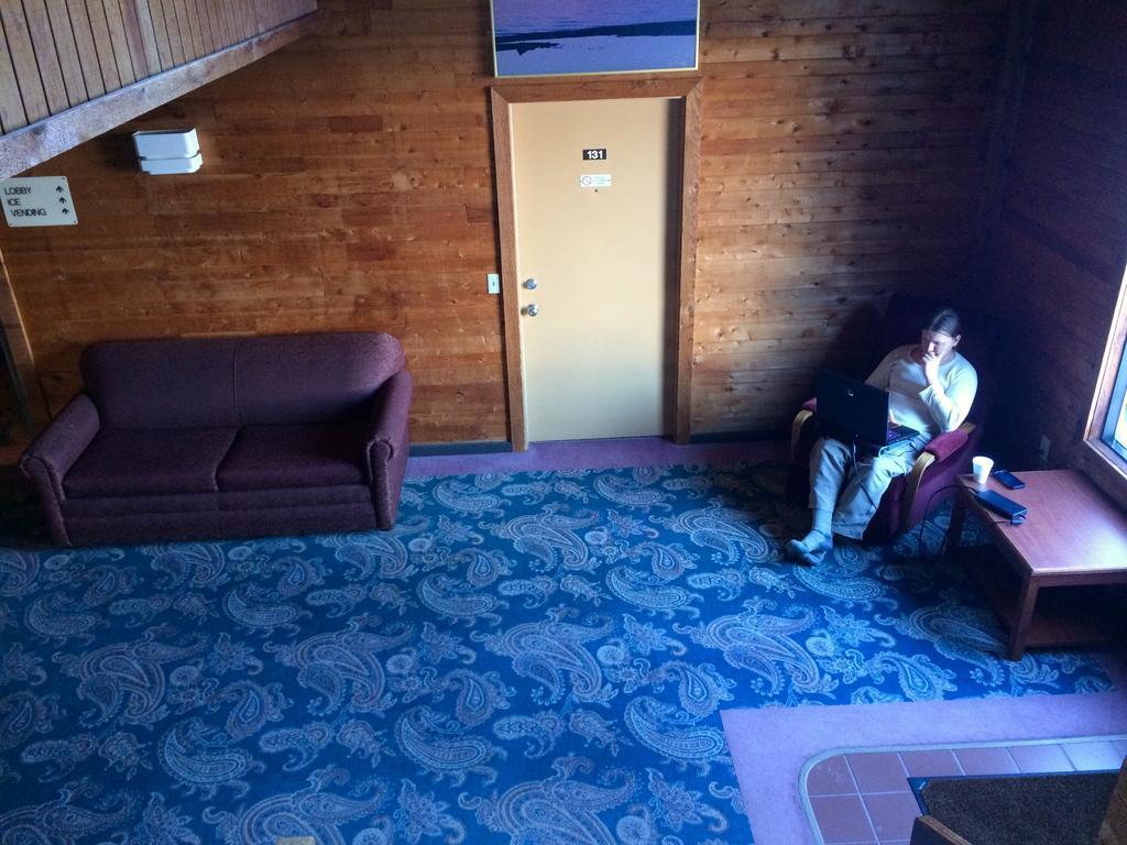 Cedar Motor Inn Marquette Bagian luar foto
