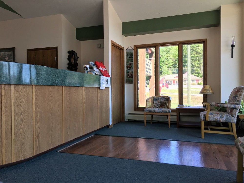 Cedar Motor Inn Marquette Bagian luar foto